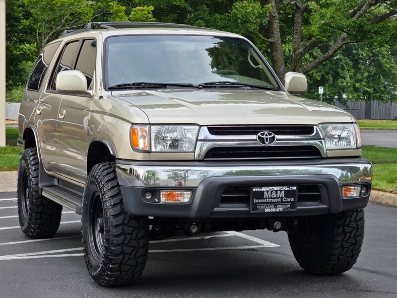 2002 Toyota 4Runner SR5 V6 / 4X4 / DIFF LOCK / TIMING BELT DONE / NEW TIRES / NEW LIFT / 1-OWNER - Photo 2 - Portland, OR 97217