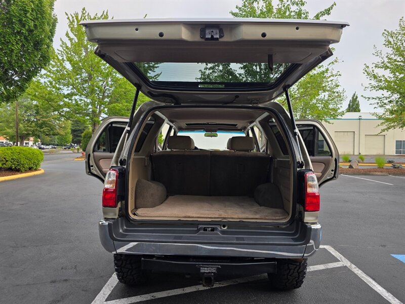 2002 Toyota 4Runner SR5 V6 / 4X4 / DIFF LOCK / TIMING BELT DONE / NEW TIRES / NEW LIFT / 1-OWNER - Photo 29 - Portland, OR 97217