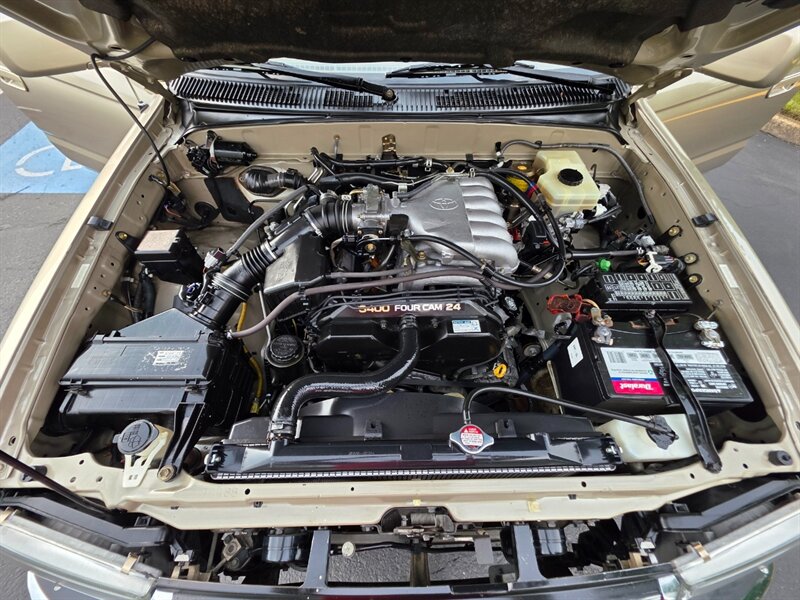 2002 Toyota 4Runner SR5 V6 / 4X4 / DIFF LOCK / TIMING BELT DONE / NEW TIRES / NEW LIFT / 1-OWNER - Photo 31 - Portland, OR 97217