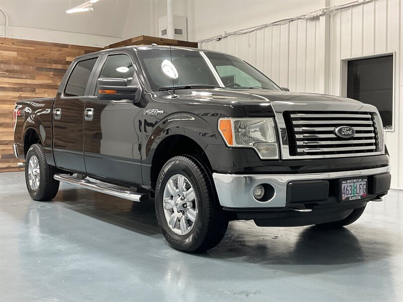 2011 Ford F-150 XLT  Super Crew 4X4 / 5.0L V8 / BRAND NEW TIRES  / XTR PKG - Photo 2 - Gladstone, OR 97027