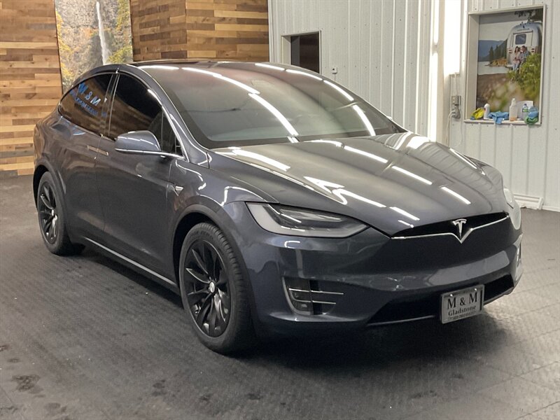 2017 Tesla Model X 100D Sport Utility AWD / Auto Pilot / 1-OWNER  LOCAL ORGON Tesla / Heated Seats / Navi / Auto Pilot / 47,000 MILES - Photo 2 - Gladstone, OR 97027