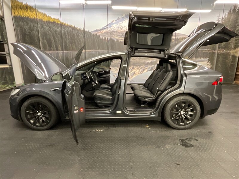 2017 Tesla Model X 100D Sport Utility AWD / Auto Pilot / 1-OWNER  LOCAL ORGON Tesla / Heated Seats / Navi / Auto Pilot / 47,000 MILES - Photo 7 - Gladstone, OR 97027