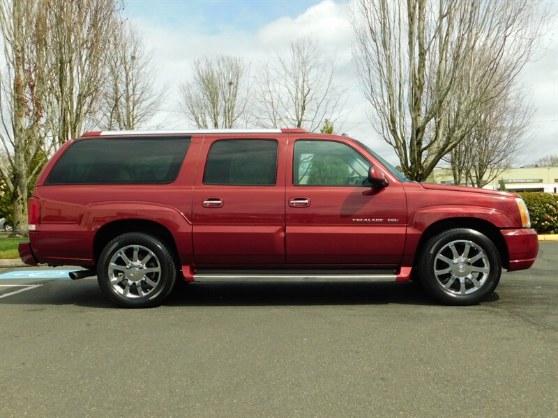 2005 Cadillac Escalade ESV Platinum Edition / AWD / DVDs / LOADED / CLEAN   - Photo 4 - Portland, OR 97217