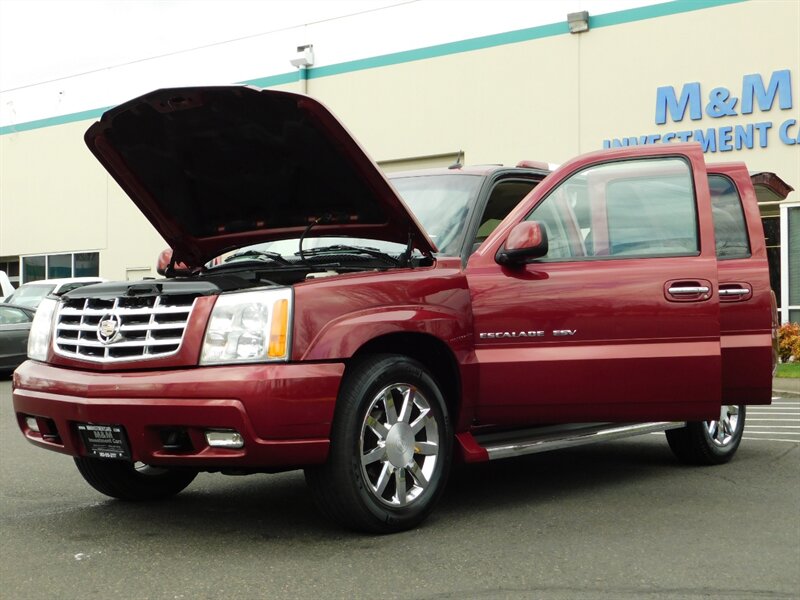 2005 Cadillac Escalade ESV Platinum Edition / AWD / DVDs / LOADED / CLEAN   - Photo 25 - Portland, OR 97217