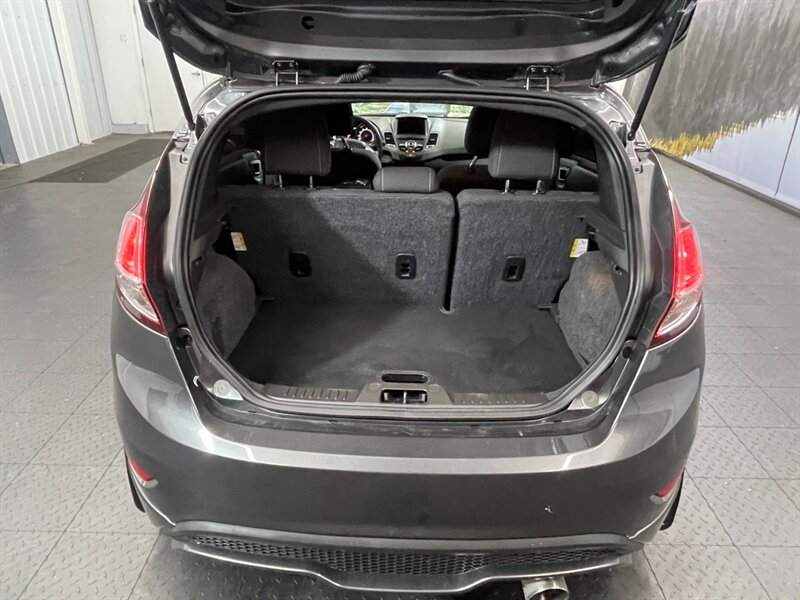 2019 Ford Fiesta ST Hatchback / 4Cyl TURBO / 6-SPEED / 16,000 MILES   - Photo 19 - Gladstone, OR 97027