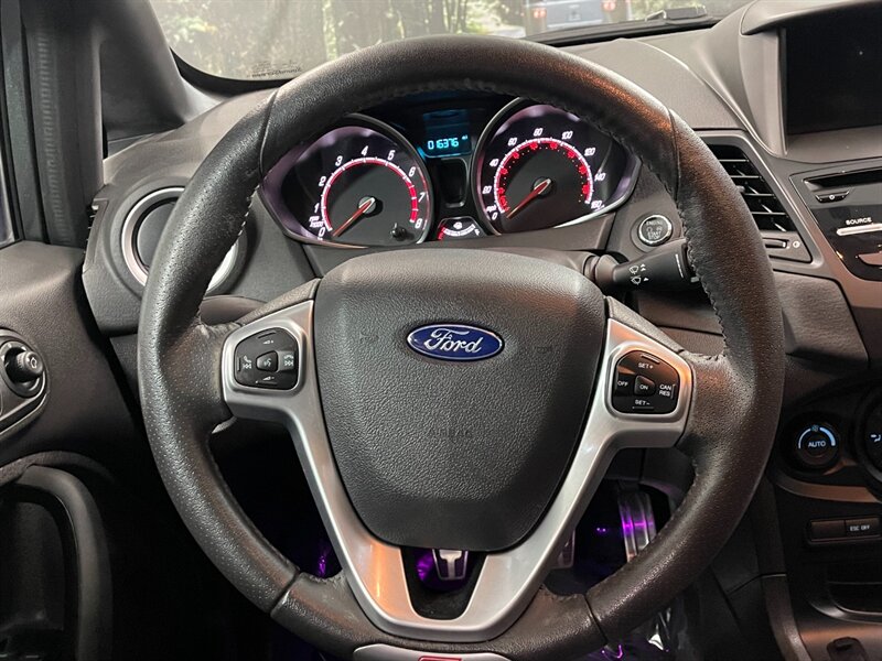 2019 Ford Fiesta ST Hatchback / 4Cyl TURBO / 6-SPEED / 16,000 MILES   - Photo 34 - Gladstone, OR 97027