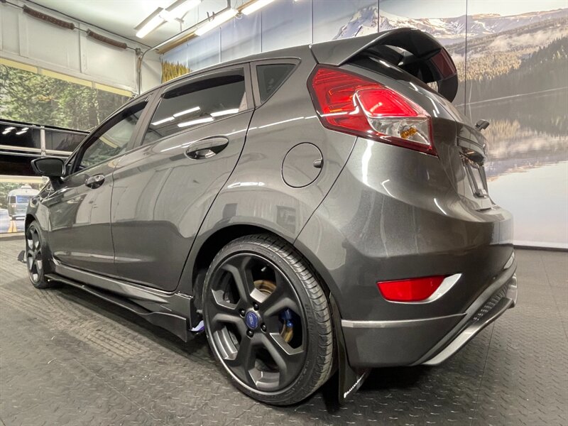 2019 Ford Fiesta ST Hatchback / 4Cyl TURBO / 6-SPEED / 16,000 MILES   - Photo 12 - Gladstone, OR 97027