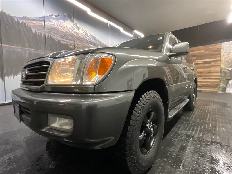 2002 Toyota Land Cruiser Sport Utility 4X4 / 1-OWNER / NEW WHEELS & TIRES  Leather & Heated Seats / Sunroof / FRESH TIMING BELT SERVICE / RUST FREE / SHARP & CLEAN !! - Photo 9 - Gladstone, OR 97027