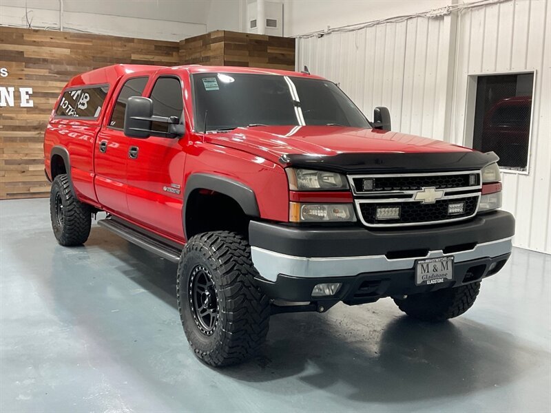 2006 Chevrolet Silverado 2500 LT Crew Cab 4X4 / 6.6L DIESEL / LBZ MOTOR / LIFTED  / ZERO RUST / Allison Transmission / Long bed / Leather Seats - Photo 2 - Gladstone, OR 97027