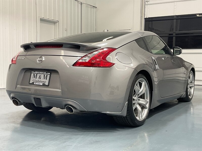 2010 Nissan 370Z Touring Coupe 2Dr / 3.7L V6 / ONLY 45,000 MILES  / LOCAL CAR - Photo 8 - Gladstone, OR 97027