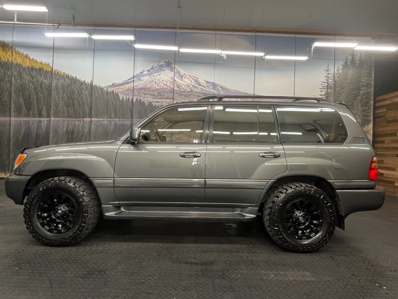 2002 Toyota Land Cruiser 4X4 / 3RD SEAT / NEW LIFT WHEELS TIRES   - Photo 3 - Gladstone, OR 97027