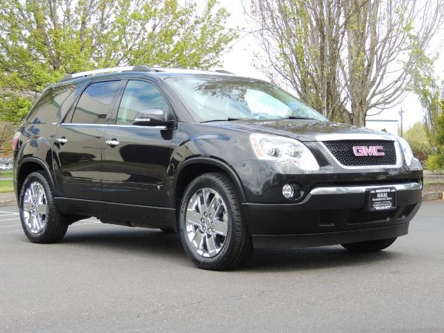 2010 GMC Acadia SLT-2 / AWD / 3RD SEAT / Leather / Dual Moonroof - Photo 2 - Portland, OR 97217
