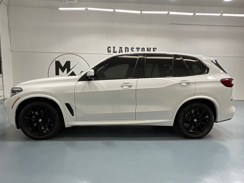 2020 BMW X5 M50i xDrive / 4.4L V8 Twin Turbo / M-SPORT PKG  / Panoramic Sunroof / Heated & Cooled Leather Seats / 20 " Black Wheels - Photo 3 - Gladstone, OR 97027