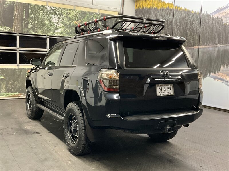 2020 Toyota 4Runner 4x4 SR5 / TRD PRO CUSTOM UPGRADE / LIFTED  TRD PRO SKID PLATE / LEATHER SEATS & HEATED SEATS / NEW LIFT w. NEW FUEL WHEELS & BF GOODRICH TIRES / LUGGAGE RACK / SHARP !! - Photo 10 - Gladstone, OR 97027