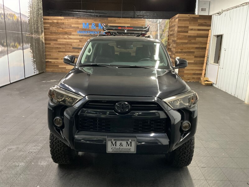 2020 Toyota 4Runner 4x4 SR5 / TRD PRO CUSTOM UPGRADE / LIFTED  TRD PRO SKID PLATE / LEATHER SEATS & HEATED SEATS / NEW LIFT w. NEW FUEL WHEELS & BF GOODRICH TIRES / LUGGAGE RACK / SHARP !! - Photo 5 - Gladstone, OR 97027