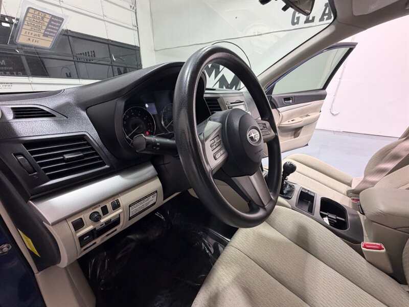 2010 Subaru Legacy 2.5i AWD / SEDAN / NEW TIRES / AUTOMATIC TRANS / RUST FREE - Photo 16 - Gladstone, OR 97027