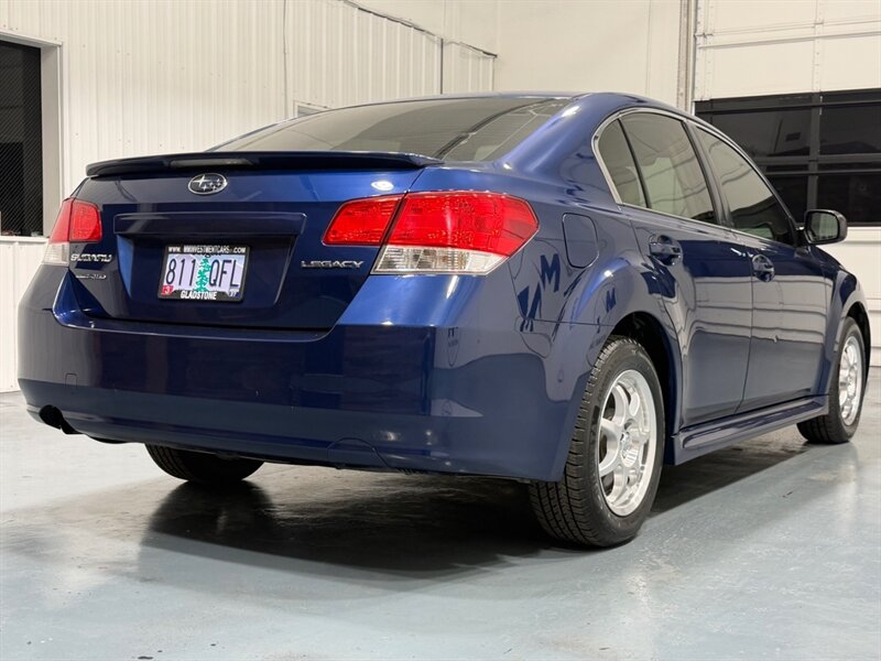 2010 Subaru Legacy 2.5i AWD / SEDAN / NEW TIRES / AUTOMATIC TRANS / RUST FREE - Photo 6 - Gladstone, OR 97027