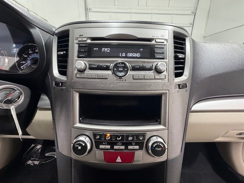 2010 Subaru Legacy 2.5i AWD / SEDAN / NEW TIRES / AUTOMATIC TRANS / RUST FREE - Photo 21 - Gladstone, OR 97027