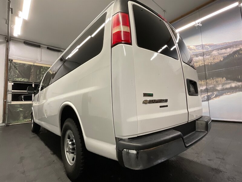 2011 Chevrolet Express LT 3500 Passenger Van / 6.0L V8 / 15-Passenger Van  1-Ton / Passenger Van / Excel Cond - Photo 12 - Gladstone, OR 97027