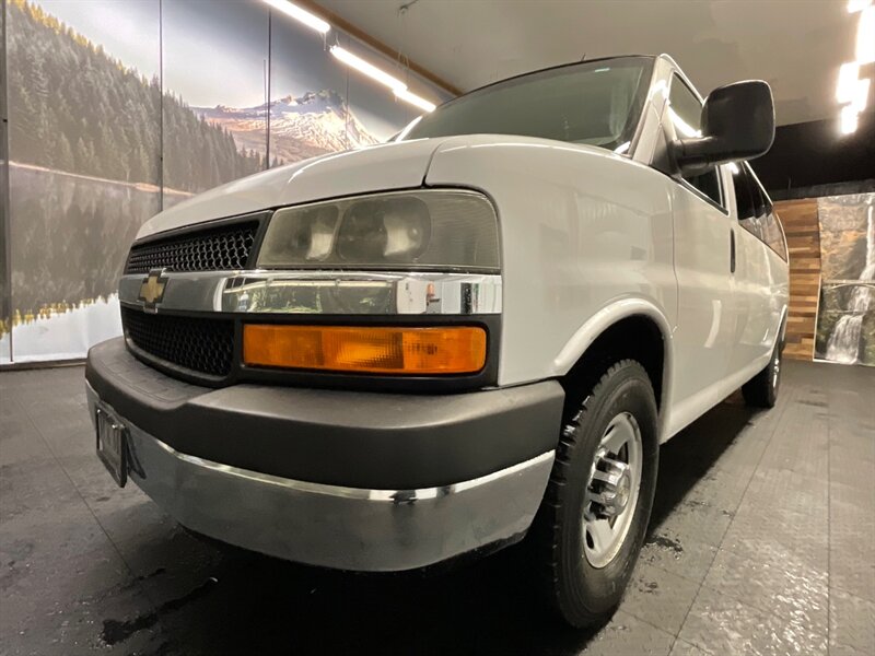 2011 Chevrolet Express LT 3500 Passenger Van / 6.0L V8 / 15-Passenger Van  1-Ton / Passenger Van / Excel Cond - Photo 9 - Gladstone, OR 97027