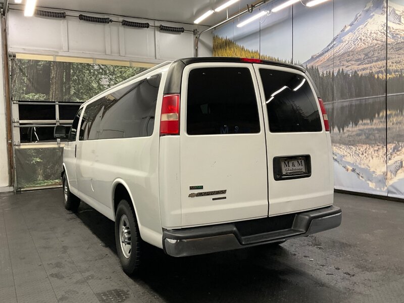 2011 Chevrolet Express LT 3500 Passenger Van / 6.0L V8 / 15-Passenger Van  1-Ton / Passenger Van / Excel Cond - Photo 8 - Gladstone, OR 97027