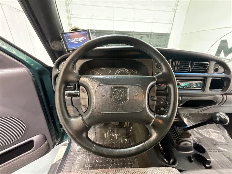 2001 Dodge Ram 2500 SLT Laramie Quad Cab 4X4 / 5.9L DIESEL / 6-SPEED  / Manual / Long bed / ZERO RUST / LIFTED w. NEW WHEELS & TIRES - Photo 41 - Gladstone, OR 97027