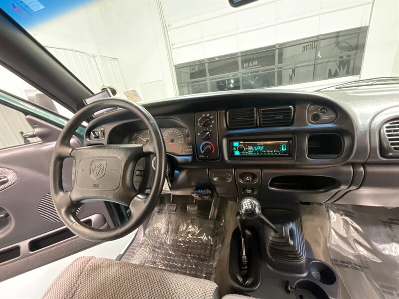 2001 Dodge Ram 2500 SLT Laramie Quad Cab 4X4 / 5.9L DIESEL / 6-SPEED  / Manual / Long bed / ZERO RUST / LIFTED w. NEW WHEELS & TIRES - Photo 17 - Gladstone, OR 97027