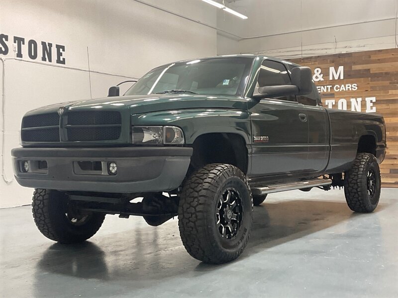 2001 Dodge Ram 2500 SLT Laramie Quad Cab 4X4 / 5.9L DIESEL / 6-SPEED  / Manual / Long bed / ZERO RUST / LIFTED w. NEW WHEELS & TIRES - Photo 60 - Gladstone, OR 97027
