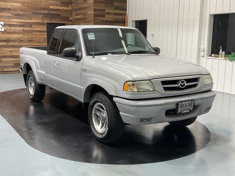 2002 Mazda B3000 4X4 / 3.0L V6 / ONLY 64,000 MILES  / LOCAL NO RUST - Photo 2 - Gladstone, OR 97027