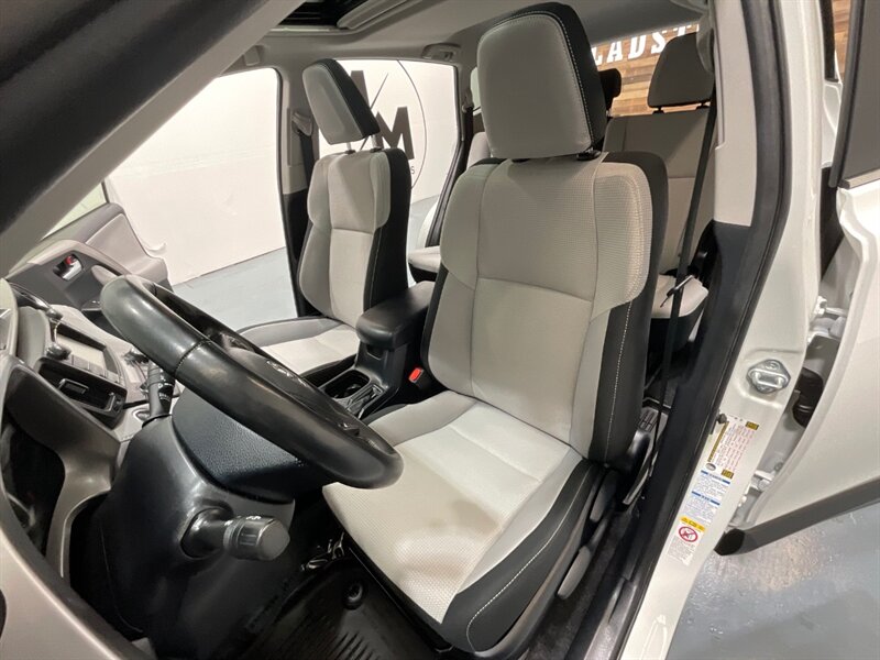 2018 Toyota RAV4 XLE Sport Utility AWD / Blind Spot / 24,000 MILES  / LOCAL ZERO RUST - Photo 39 - Gladstone, OR 97027