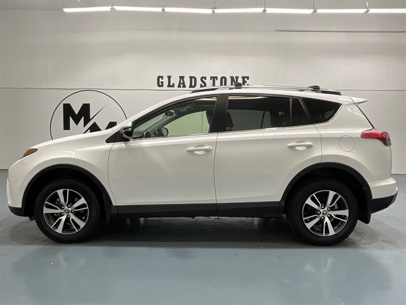 2018 Toyota RAV4 XLE Sport Utility AWD / Blind Spot / 24,000 MILES  / LOCAL ZERO RUST - Photo 4 - Gladstone, OR 97027