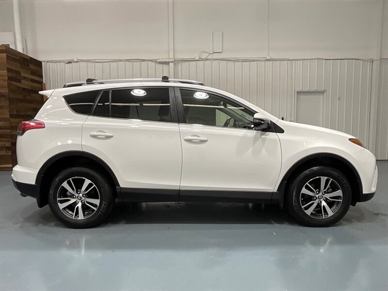 2018 Toyota RAV4 XLE Sport Utility AWD / Blind Spot / 24,000 MILES  / LOCAL ZERO RUST - Photo 3 - Gladstone, OR 97027