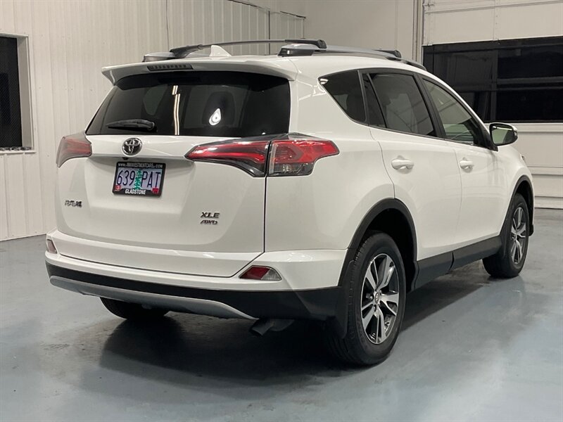 2018 Toyota RAV4 XLE Sport Utility AWD / Blind Spot / 24,000 MILES  / LOCAL ZERO RUST - Photo 7 - Gladstone, OR 97027