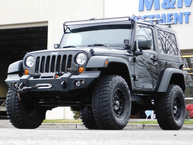 2008 Jeep Wrangler X / 4X4 / HARD TOP / 6-SPEED / 1-Owner / LIFTED