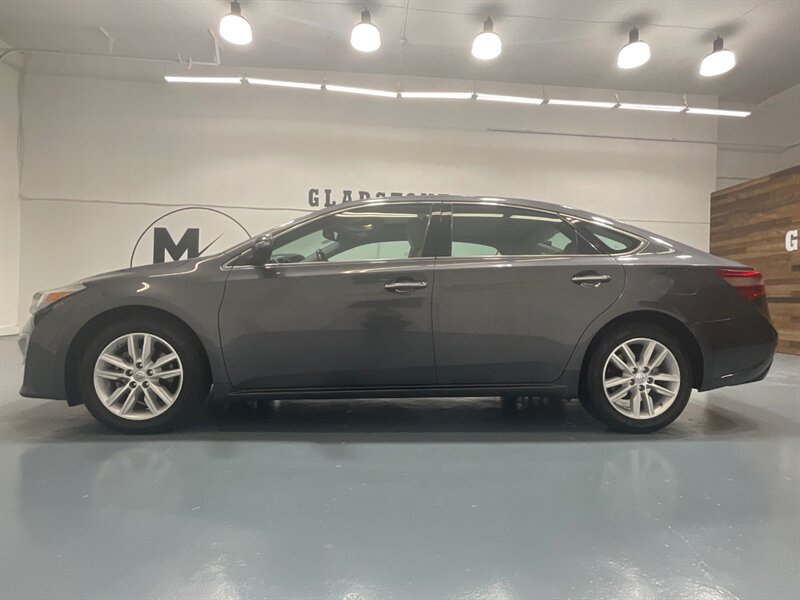 2014 Toyota Avalon XLE Premium/ 3.5L V6 / Leather Heated Seats  / LOCAL CAR / Zero Rust / Backup Camera & Sunroof - Photo 3 - Gladstone, OR 97027