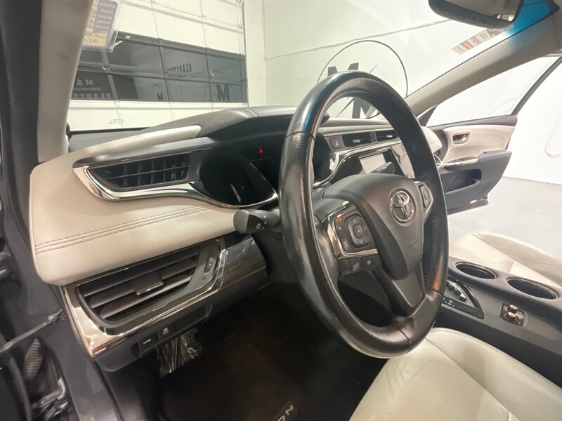 2014 Toyota Avalon XLE Premium/ 3.5L V6 / Leather Heated Seats  / LOCAL CAR / Zero Rust / Backup Camera & Sunroof - Photo 21 - Gladstone, OR 97027