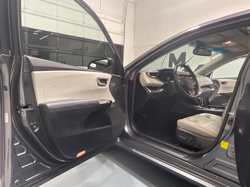 2014 Toyota Avalon XLE Premium/ 3.5L V6 / Leather Heated Seats  / LOCAL CAR / Zero Rust / Backup Camera & Sunroof - Photo 35 - Gladstone, OR 97027
