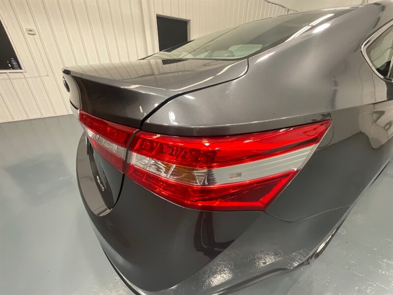 2014 Toyota Avalon XLE Premium/ 3.5L V6 / Leather Heated Seats  / LOCAL CAR / Zero Rust / Backup Camera & Sunroof - Photo 28 - Gladstone, OR 97027