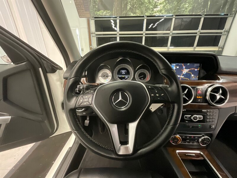 2013 Mercedes-Benz GLK 350 4MATIC AWD / PANO ROOF / NAVI & CAM  / LOCAL OREGON SUV / Leather & Heated Seats - Photo 34 - Gladstone, OR 97027