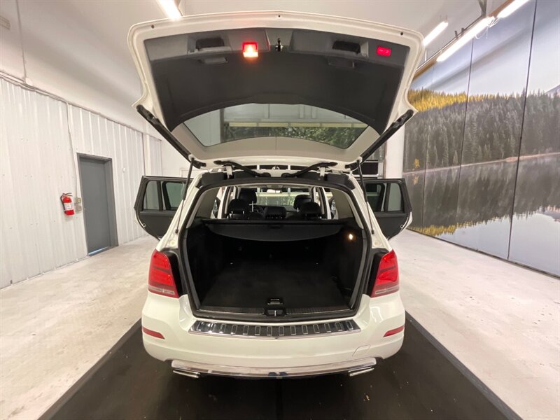 2013 Mercedes-Benz GLK 350 4MATIC AWD / PANO ROOF / NAVI & CAM  / LOCAL OREGON SUV / Leather & Heated Seats - Photo 30 - Gladstone, OR 97027