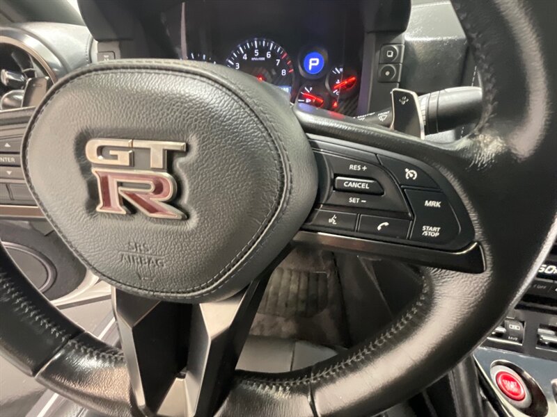 2020 Nissan GT-R Premium 2Dr Coupe / TWIN TURBO / 1-OWNER / SHARP  / Excel Cond - Photo 46 - Gladstone, OR 97027