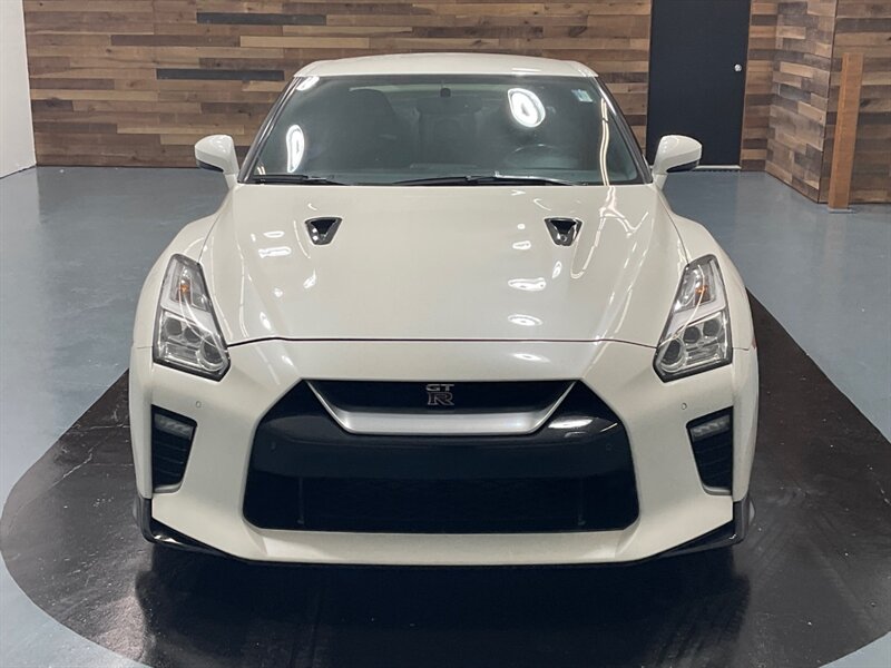 2020 Nissan GT-R Premium 2Dr Coupe / TWIN TURBO / 1-OWNER / SHARP  / Excel Cond - Photo 5 - Gladstone, OR 97027