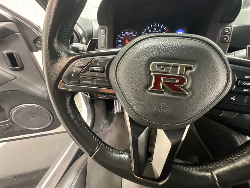 2020 Nissan GT-R Premium 2Dr Coupe / TWIN TURBO / 1-OWNER / SHARP  / Excel Cond - Photo 44 - Gladstone, OR 97027