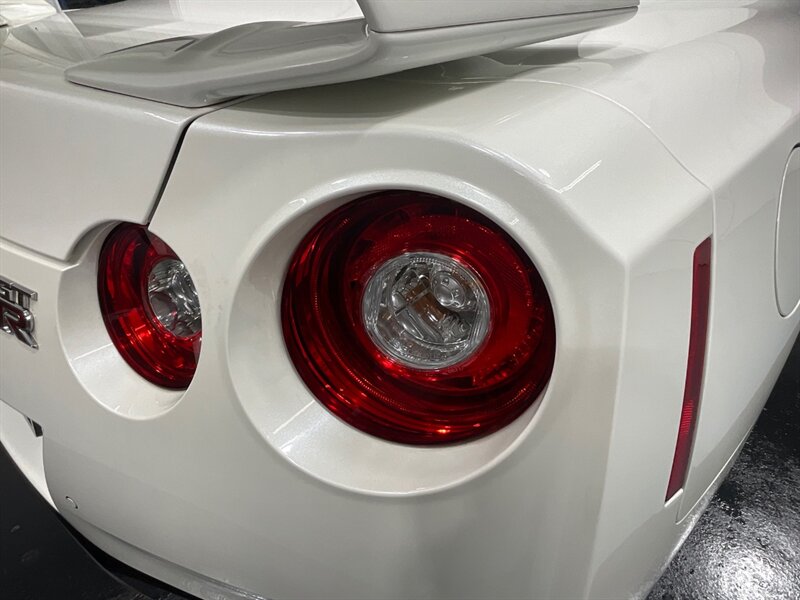 2020 Nissan GT-R Premium 2Dr Coupe / TWIN TURBO / 1-OWNER / SHARP  / Excel Cond - Photo 26 - Gladstone, OR 97027