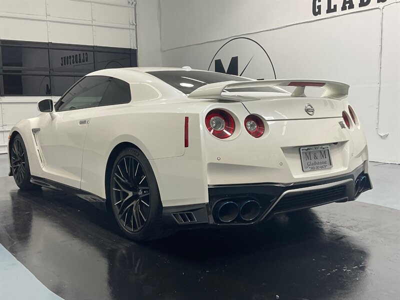 2020 Nissan GT-R Premium 2Dr Coupe / TWIN TURBO / 1-OWNER / SHARP  / Excel Cond - Photo 8 - Gladstone, OR 97027