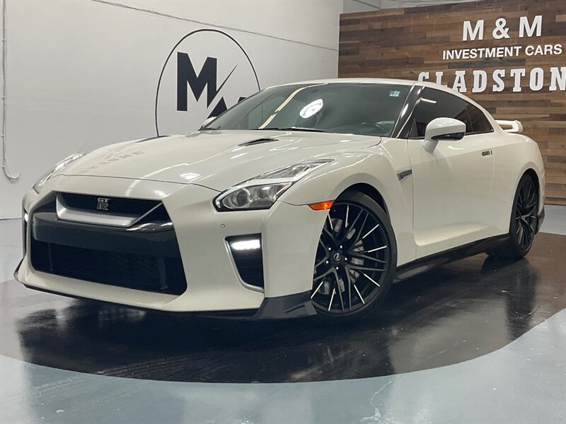 2020 Nissan GT-R Premium 2Dr Coupe / TWIN TURBO / 1-OWNER / SHARP  / Excel Cond - Photo 1 - Gladstone, OR 97027