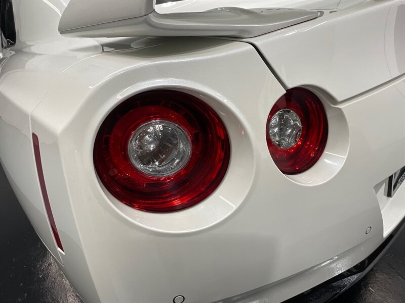 2020 Nissan GT-R Premium 2Dr Coupe / TWIN TURBO / 1-OWNER / SHARP  / Excel Cond - Photo 27 - Gladstone, OR 97027