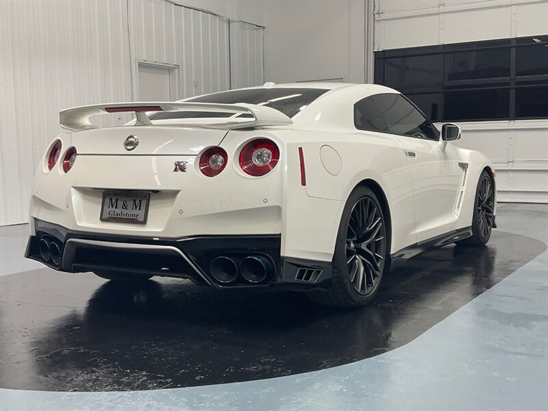 2020 Nissan GT-R Premium 2Dr Coupe / TWIN TURBO / 1-OWNER / SHARP  / Excel Cond - Photo 7 - Gladstone, OR 97027