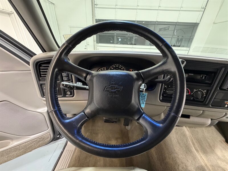 2000 Chevrolet Silverado 2500 LS 4X4 6.0L V8 / Leather Seats / 114K MILES / 2500HD / LOCAL TRUCK / BRAND NEW TIRES - Photo 17 - Gladstone, OR 97027