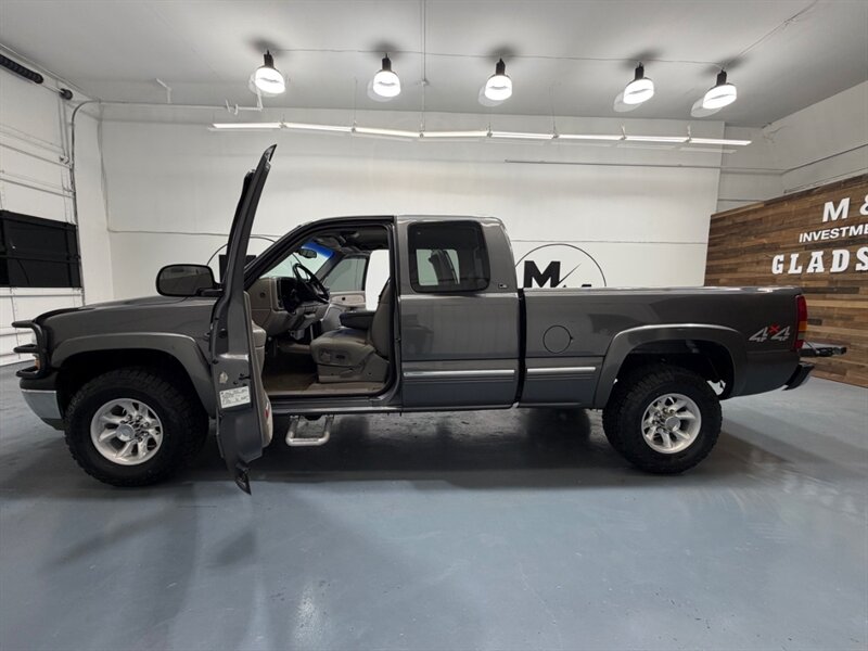 2000 Chevrolet Silverado 2500 LS 4X4 6.0L V8 / Leather Seats / 114K MILES / 2500HD / LOCAL TRUCK / BRAND NEW TIRES - Photo 55 - Gladstone, OR 97027